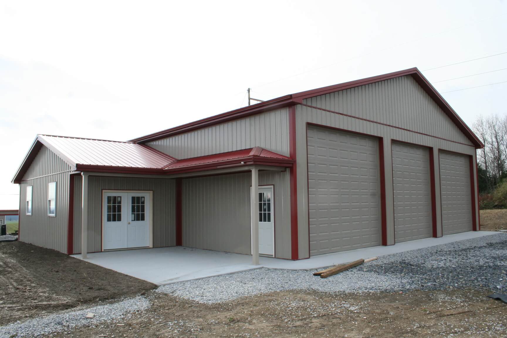 POLE BUILDING & HORSE BARN